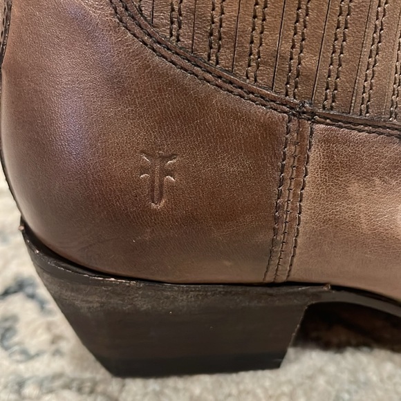 Frye Sacha Western Chelsea Boot in Stone size 7 - Picture 8 of 9